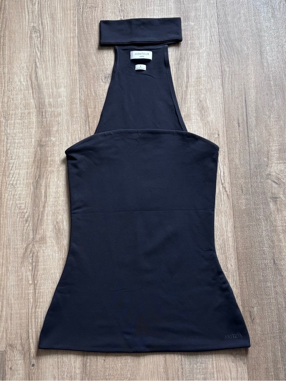 Aritzia Original Contour Cubist Top in Black